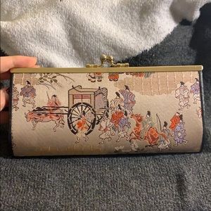 Asian/Oriental Clutch